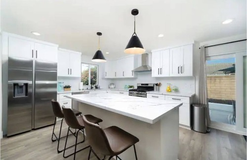 Fullerton Casa | Remodeled Home By DT Fullerton and Disneyland!