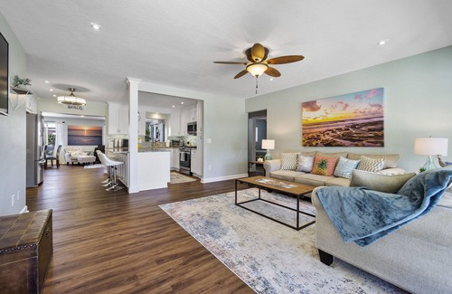 Garden Isles Casa | Remodeled Home w/ Hot Tub in Pompano Beach! 3 Bedrooms & 2 FULL Bathrooms