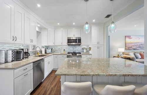 Garden Isles Casa | Remodeled Home w/ Hot Tub in Pompano Beach! 3 Bedrooms & 2 FULL Bathrooms