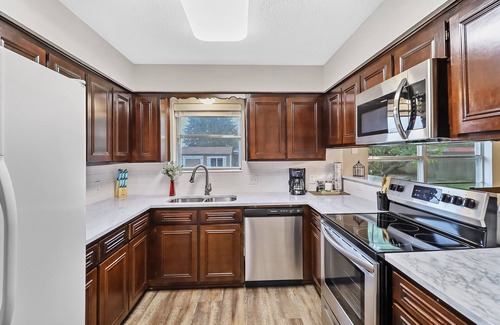 Saginaw Casa | Remodeled house 3BR/2BA Sleeps 10, self-check in
