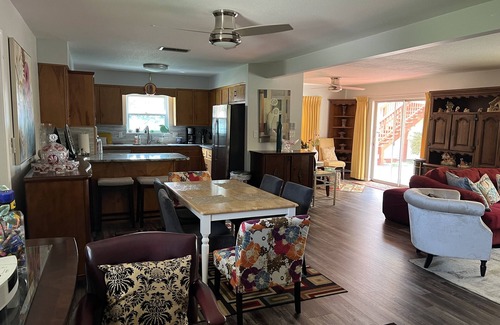 Lake Lorraine Casa | Remodeled House with new Pool! Walk to beach on the Bay! Minutes to Beaches!
