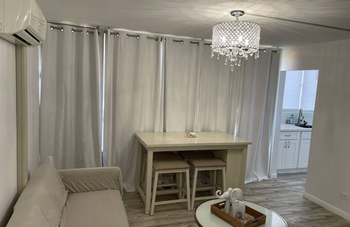 Diamond Head - Kapahulu - St. Louis Condominio | Remodeled oasis in the heart of Waikiki! Min. from beach, shops, & restaurants!