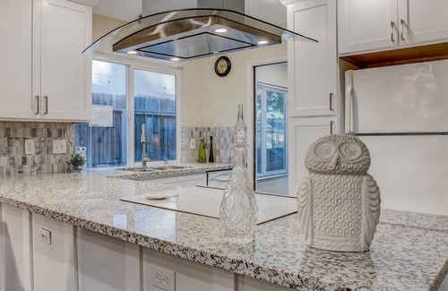 Southeastern Sacramento Casa | Silencioso Sacramento 3bd / 2ba casa w / W / D