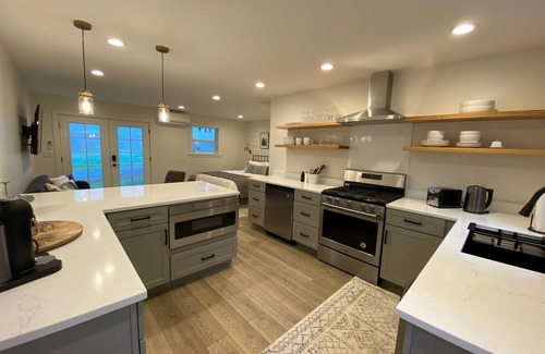 Fall City Cabaña | New Construction Cottage! Walk to Lake and Hiking Trails