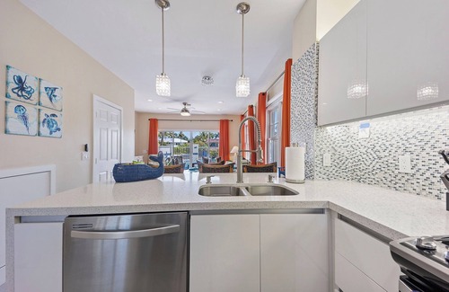 Marathon Casa | ★Remodeled tropical delight townhome★private plunge pool close to fun activities