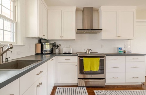 State College Casa | ¡Completamente remodelado, actualizado, ubicación perfecta al lado del centro / PSU!