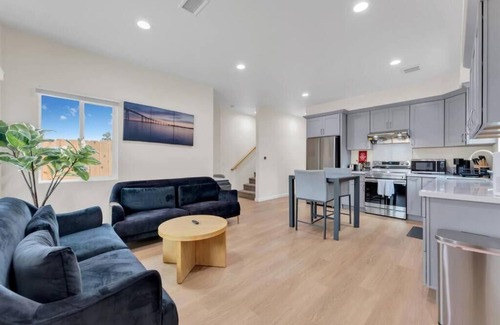 Mira Mesa Casa | REMODELED Urban Retreat Self Check-In, Hot Tub, Foosball, Fire Pit, Cornhole