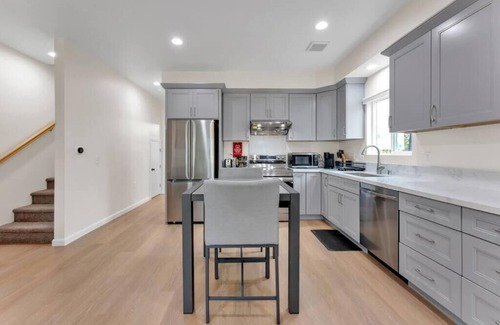 Mira Mesa Casa | REMODELED Urban Retreat Self Check-In, Hot Tub, Foosball, Fire Pit, Cornhole