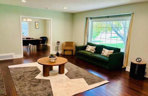 Zebulon Casa | Remodeled Wendell Zebulon home pool table & grill