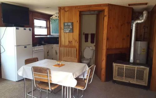 Tomahawk Casa | Remote Cabin Vacation Rental on Beautiful Somo Lake, Wisconsin