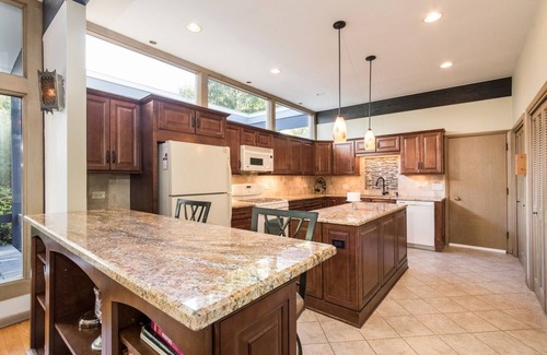 Lake Villa Casa | Remote Get-away on five acres of private property