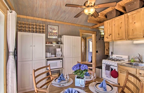 Bozeman Cabina | Remote Mtn Retreat w/ Hot Tub: Outside Bozeman!
