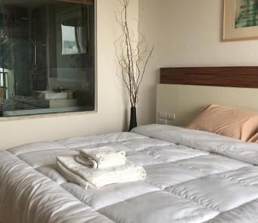 Chang Khlan Apartamento | Remote work friendly apartment with fast wifi - rooftop and gym