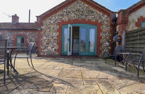 Hethel Cabaña | REMUS, family friendly, with open fire in East Harling