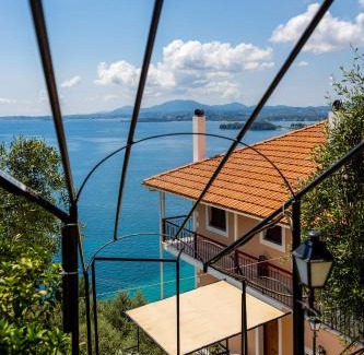 Pirgi Apartamento | Rena's house Corfu