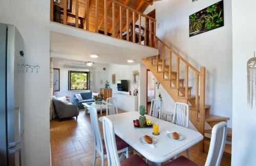 Katsimatika Casa | Rena's house