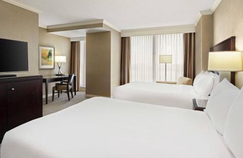 Farmers Branch Hotel | Renaissance Dallas North Hotel