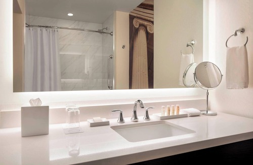 Downtown Denver Hotel | Renaissance Denver Downtown City Center Hotel
