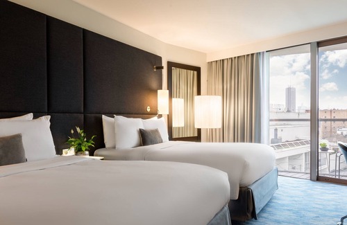 Ternes Hotel | Renaissance Paris Arc de Triomphe Hotel