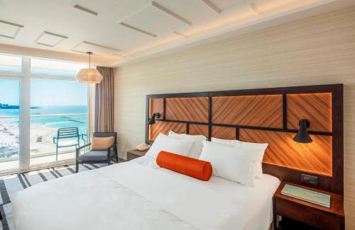 Tel Aviv Promenade Hotel | Renaissance Tel Aviv Hotel