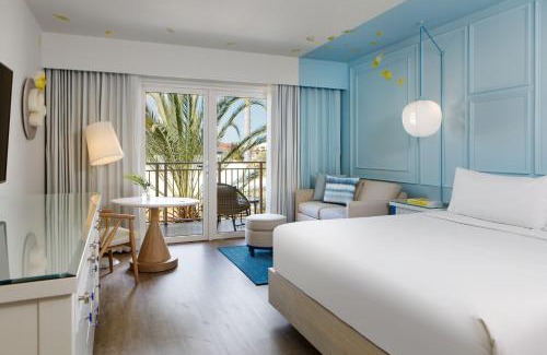 Otrobanda Complejo | Renaissance Wind Creek Curacao Resort
