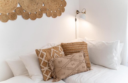 Beato Apartamento | Renew Yourself at an Unvarnished City Hideaway