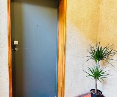 Paranhos Apartamento | Renovado com AC, 2 WC completos, terraço e garagem
