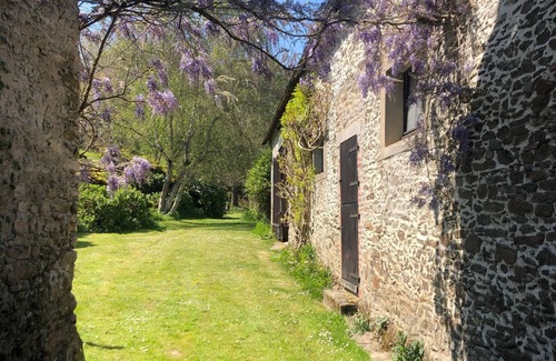 Saint-Meloir-des-Ondes Casa | Renovated 17th century house with large garden, quiet, close to beaches