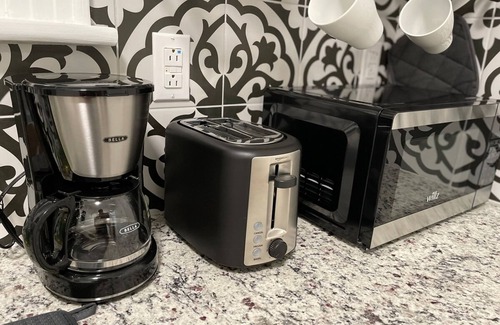 Forest Hills Apartamento | Renovated 1 Bedroom in Forest Hills - B