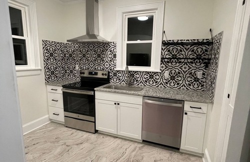 Forest Hills Apartamento | Renovated 1 Bedroom in Forest Hills - B