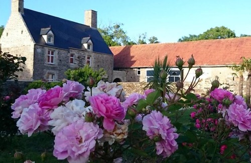 Barneville-Carteret Casa | Renovated 18th century Norman manor house.