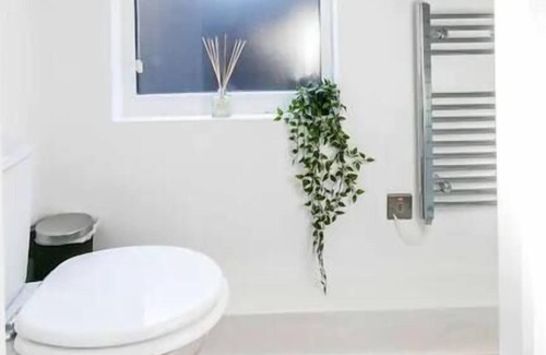Histon Condominio | Renovated 19th Century Barn with Free Parking