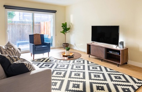 Belmont Apartamento | Renovated 1BR in Belmont Near Markets and Parks
