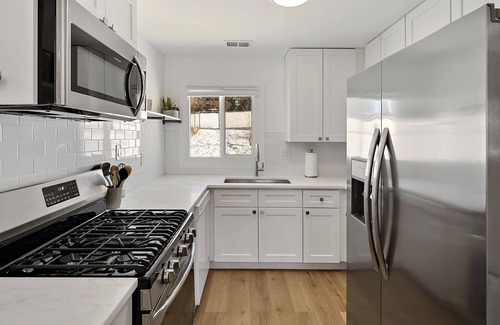 East Old Golden Rd Apartamento | Renovated 2/1 in Golden Close to I-70/Foothills