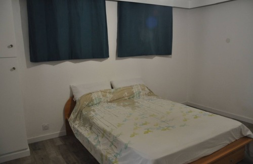 Peloux-Mail Apartamento | Renovated 2-room apartment on first floor near train station