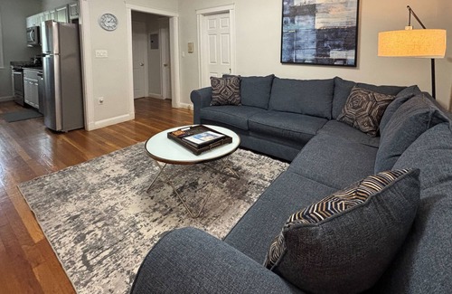 Brookline Apartamento | Renovated 2Bed, 0.5 mile to Longwood Med Hospitals