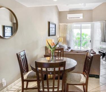 Kihei Apartamento | Renovated 2BR at Maui Banyan - Pool, Hot Tub, A/C
