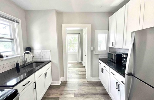 Weinland Park Casa | Renovated 3 BR- 3 K Beds- Walkable to Short North