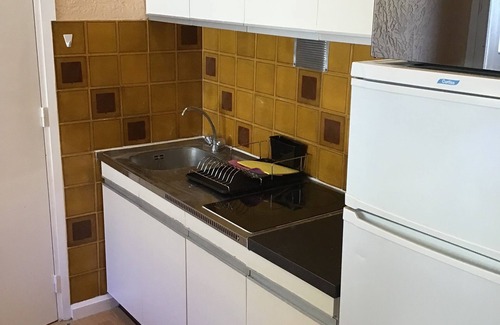 Allos Apartamento | Estudio de 35m2 reformado con cocina independiente.