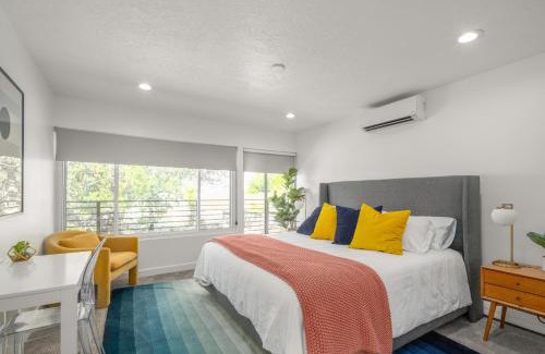 Capitol Hill Apartamento | Renovated 3BD 2BA Escape w Hot Tub and City Views