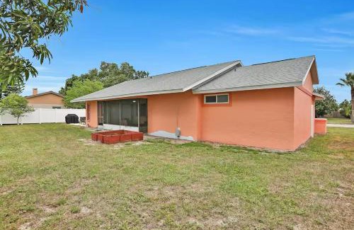 Whitfield Casa | Renovated 3BR Dog Friendly Pond View WD