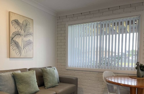 Greenwell Point Casa | Renovated 3BR home with large garden and superb water views