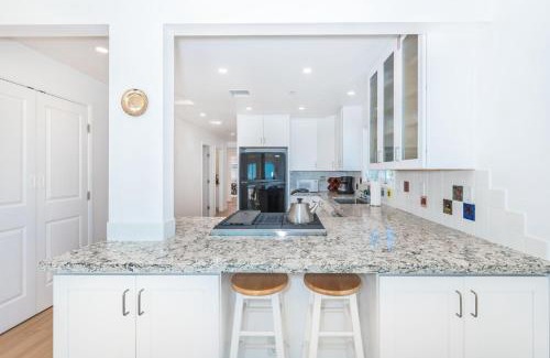 Santa Ana Heights Casa | Renovated 3Br Oceanfront W Panoramic Views By Beachview Rentals