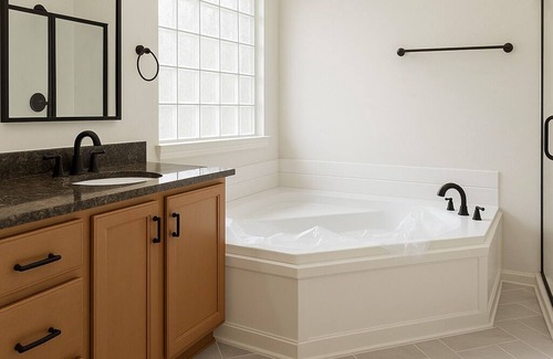 Walterhill Casa | Renovated 4BR w/2 Kitchens, Garage +Fenced Yard, Relocation & Extended Stays
