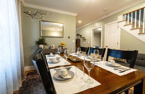 Ashmont Apartamento | Renovated 4BR3BA Escape - Near Public Transportation