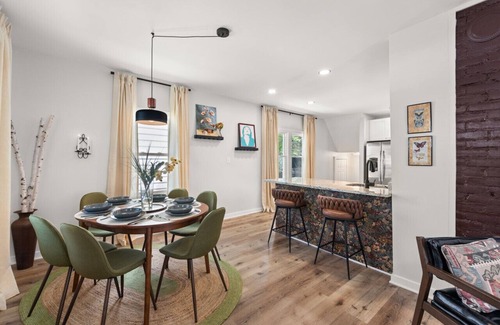 Cleveland Casa | Renovated and Professionally Designed 3Bed Home!