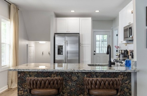 Cleveland Casa | Renovated and Professionally Designed 3Bed Home!
