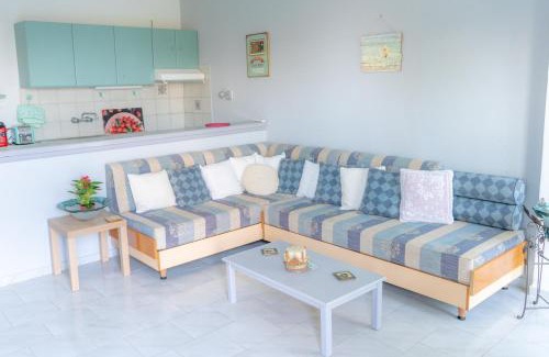 Adelianos Kampos Apartamento | Renovated apartment in Adelianos Kampos