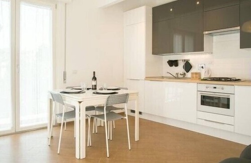 Quartiere Coppede Apartamento | Nuevo apartamento, Wi-Fi, TV vía satélite, aire acondicionado cerca de Villa Borghese, Sapienza y Luiss