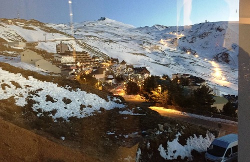 Pradollano Apartamento | APARTAMENTO REFORMADO EN ESTACION DE ESQUI DE SIERRA NEVADA